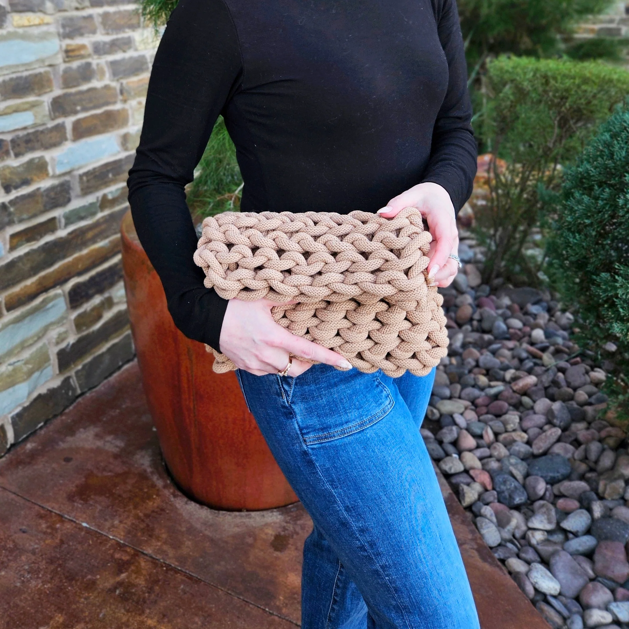 Hand Crochet Clutch DIY Kit by Ganxxet x Cord + Quartz - Image 4