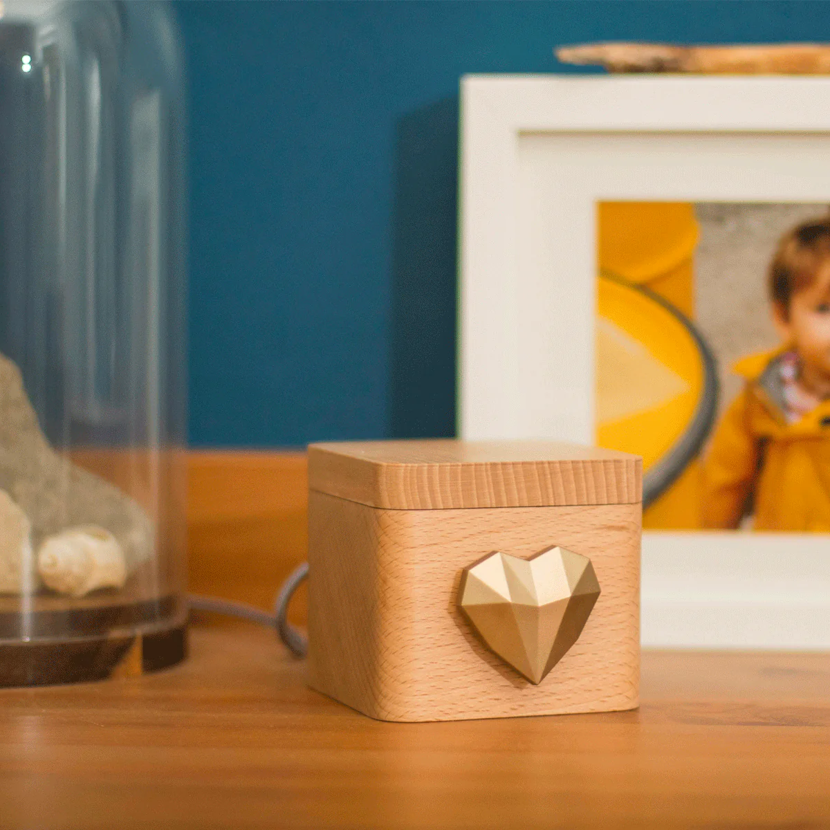 Precious Spinny Magnet - Image 3